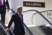 Secretary of State John Kerry arrives to brief the Senate Foreign Relations Committee, Washington, Oct. 27, 2015 (AP photo by Cliff Owen).