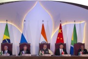 Brazilian President Michel Temer, Russian President Vladimir Putin, Indian Prime Minister Narendra Modi, Chinese President Xi Jinping and South African President Jacob Zuma at the BRICS summit, Goa, India, Oct. 16, 2016 (AP photo by Manish Swarup).