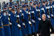 Russian President Vladimir Putin reviews an honor guard during an official welcome ceremony in Belgrade, Serbia, Jan. 17, 2019 (AP photo by Darko Vojinovic).