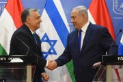 Hungarian Prime Minister Viktor Orban, left, and Israeli Prime Minister Benjamin Netanyahu during a joint press conference at the Prime Minister’s office in Jerusalem, July 19, 2018 (AP photo by Debbie Hill).