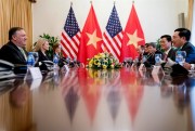 U.S. Secretary of State Mike Pompeo, left, meets with Vietnamese Deputy Prime Minister and Foreign Minister Pham Binh Minh, right, at the Ministry of Foreign Affairs in Hanoi, Vietnam, July 9, 2018 (AP photo by Andrew Harnik).