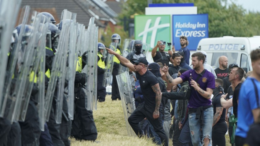 Don’t Blame the U.K.’s Far-Right Riots on Social Media Alone